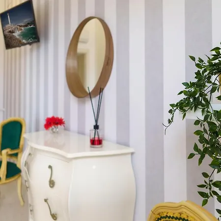 Vittoria - Waterfront House *