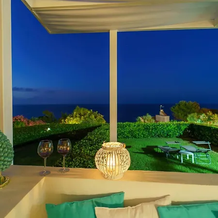 Vittoria - Waterfront House Vila
